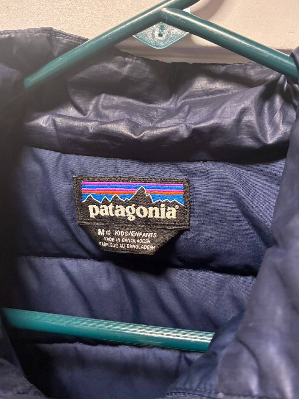 Patagonia Kids Down Sweater Jacket Size 10 Navy Blue Puffer - Picture 2 of 3